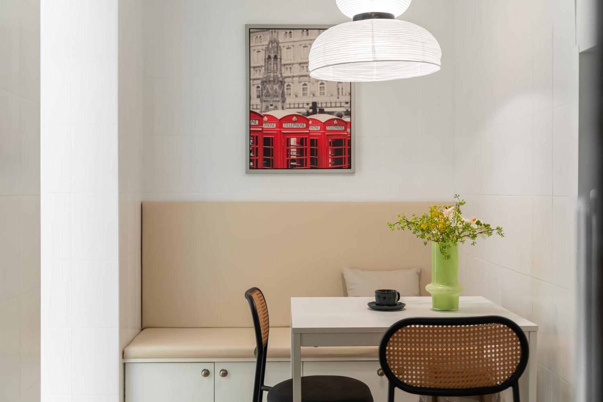 Apartemen Yi Du - 150m Walk From Exit 5 Of Jiashan Road Metro Station