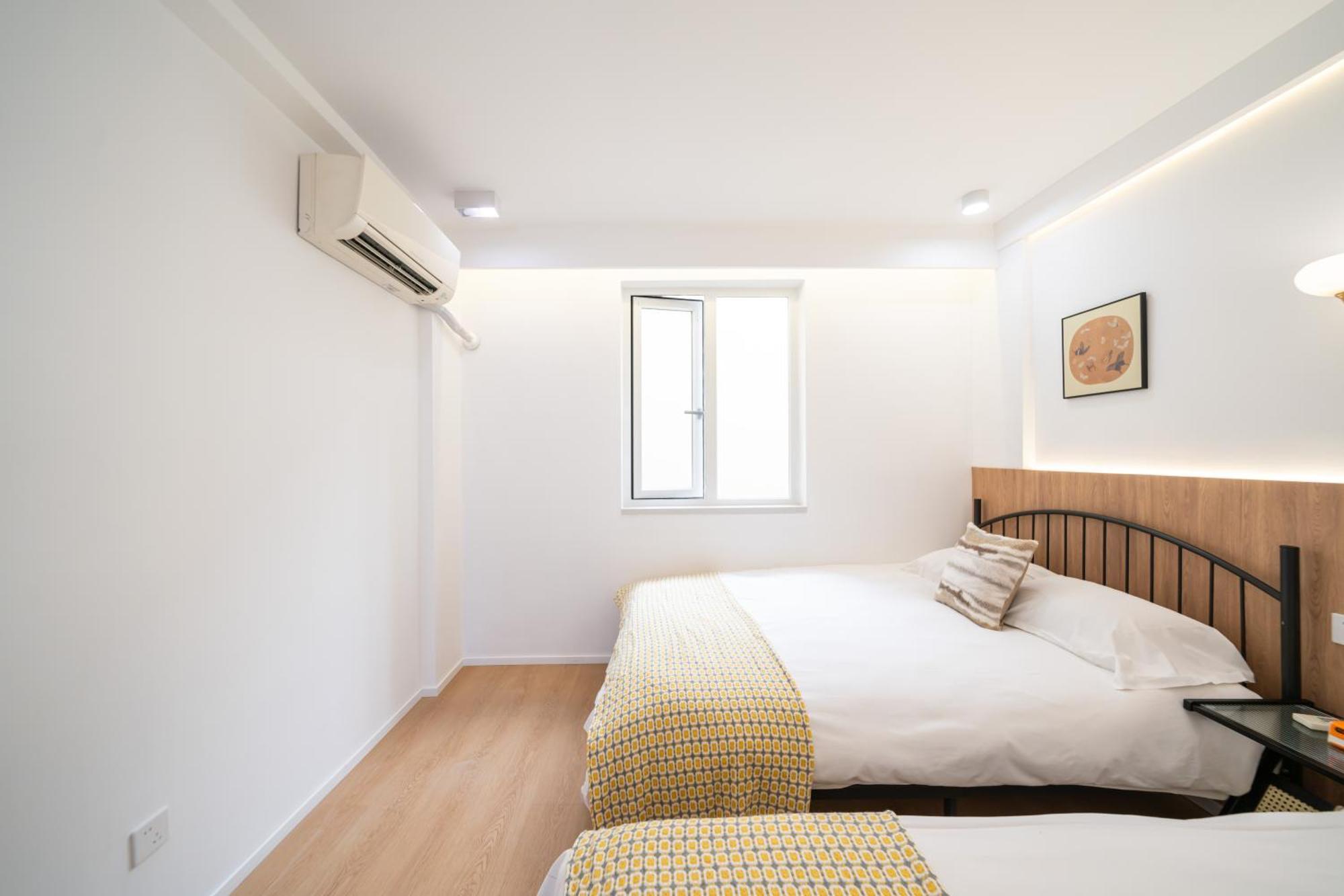 Apartemen Yi Du - 150m Walk From Exit 5 Of Jiashan Road Metro Station *